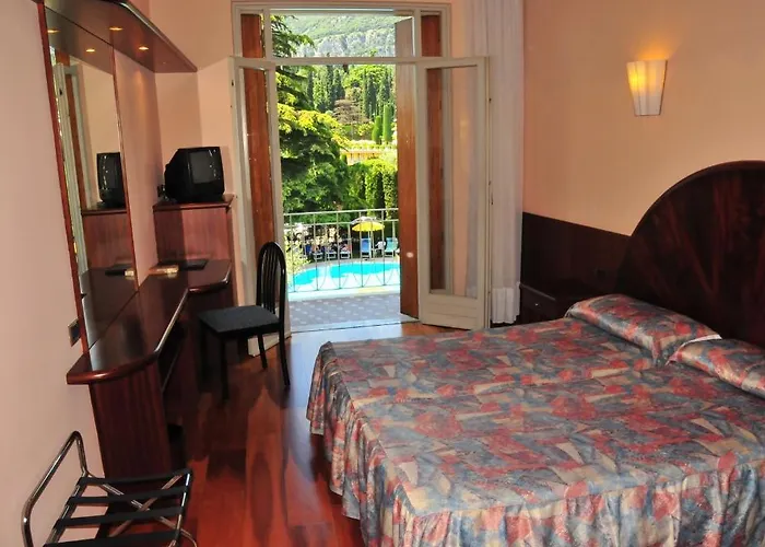 Continental Hotel 3*