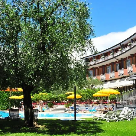 Continental Otel Garda (Verona)